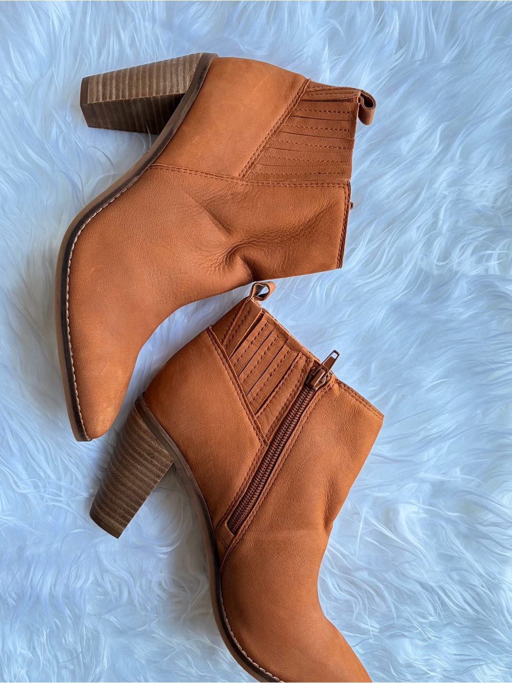 New LUCKY BRAND Nesly Leather Heel Booties Whiskey Womens Size 8